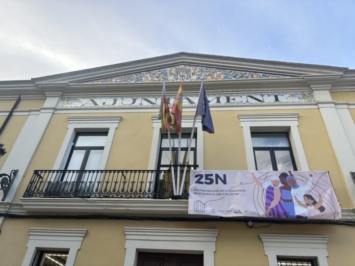 El ple municipal aprova una moció pel Dia Internacional de la Violència Contra les Dones