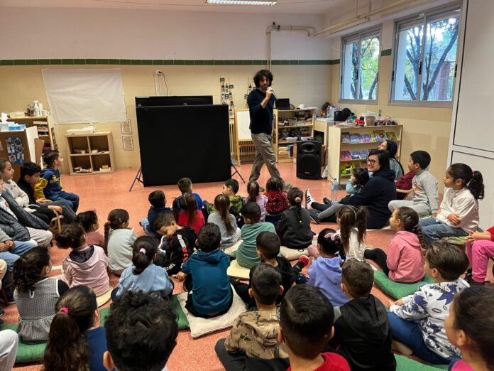 À Punt porta l'espai infantil de La Colla als col·legis afectats per la DANA À Punt porta l'espai infantil de La Colla als col·legis afectats per la DANA