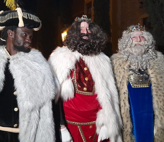 L’Eliana adapta la Cavalcada de Reis per a garantir la seguretat dels assistents i SAB la celebra tal como estava previst L'Eliana es prepara per a la cavalcada de Reis