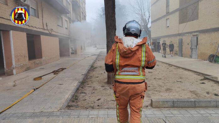 El Consorci Provincial de Bombers de València intervé a un incendi de vivenda a Burjassot