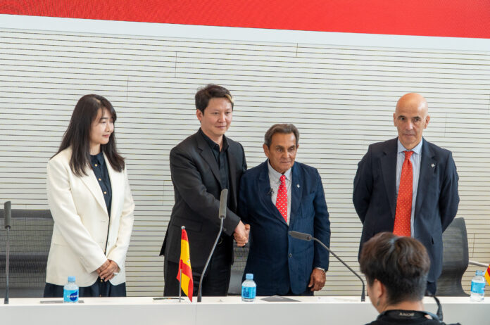 Mediderma fortalece su presencia internacional con un acuerdo estratégico en China Mediderma fortalece su presencia internacional con un acuerdo estratégico en China