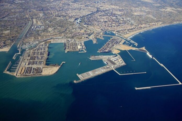 Port_of_Valencia Llega a Valencia Dona Francisca que es la goleta de lujo mas grande del mundo en fibra de carbono