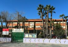 El Govern de Manises denuncia l’abandonament dels centres escolars públics del municipi per part de la Conselleria