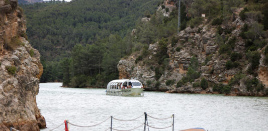 La Diputació de València recopilarà en un catàleg l’ús turístic dels recursos hídrics de la província La Diputació de València recopilarà en un catàleg l'ús turístic dels recursos hídrics de la província