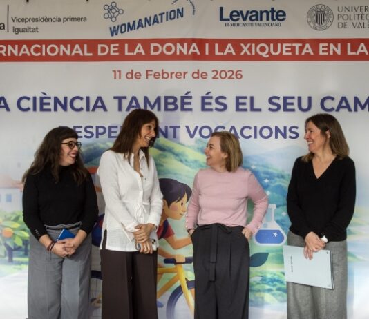 Natàlia Enguix defén l'impuls de polítiques que fomenten el talent femení en la ciència