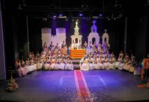 Presentació fallera plena d’emoció al Teatre Capitoli en Godella
