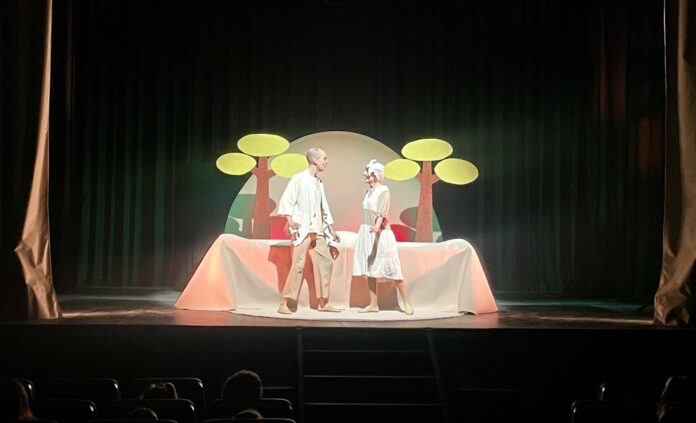 Foto modificada Manises rep la campanya “Anem al Teatre” en la seua 38a edició