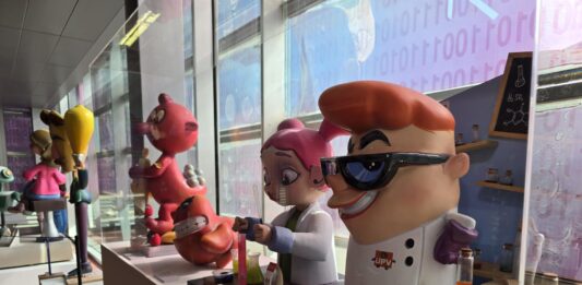 La UPV inaugura un museo con las escenas ganadoras del concurso 'La Ciència a les Falles'