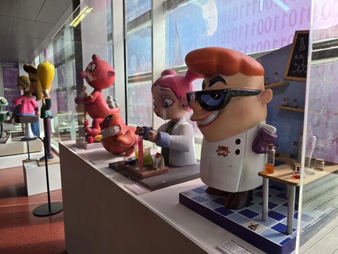 La UPV inaugura un museo con las escenas ganadoras del concurso 'La Ciència a les Falles'