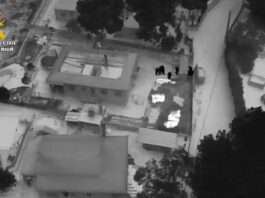 La Guàrdia Civil desarticula a Vilamarxant un punt de venda de droga al per major que amagava cocaïna i un arsenal d’armes en una urbanització Ocho detenidos tras desarticular dos puntos de venta de droga en Cheste y otro de venta al por mayor en Vilamarxant