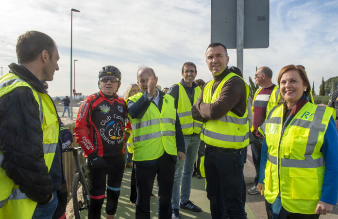 Plan ciclismo deportivo Náquera foto_Abulaila (1) Vicent Mompó anuncia un pla per a millorar la seguretat dels ciclistes esportius en les carreteres de la Diputació