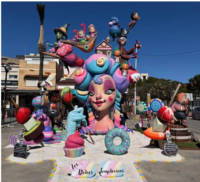 paterna aposta per unes falles sense barreres amb la incorporació de pictogrames als seus monuments municipals