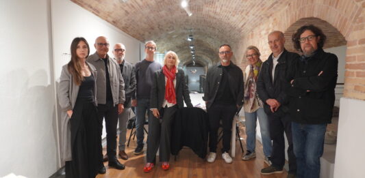 El jurat de la XVII Biennal Internacional de Ceràmica de Manises (BICM) 2026 selecciona les obres guanyadores