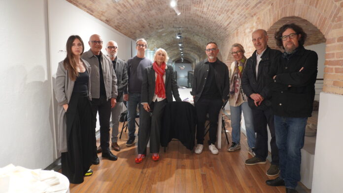 El jurat de la XVII Biennal Internacional de Ceràmica de Manises (BICM) 2026 selecciona les obres guanyadores