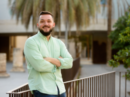 Cuidar dels qui cuiden: estratègies per al benestar amb el psicòleg Enric Valls