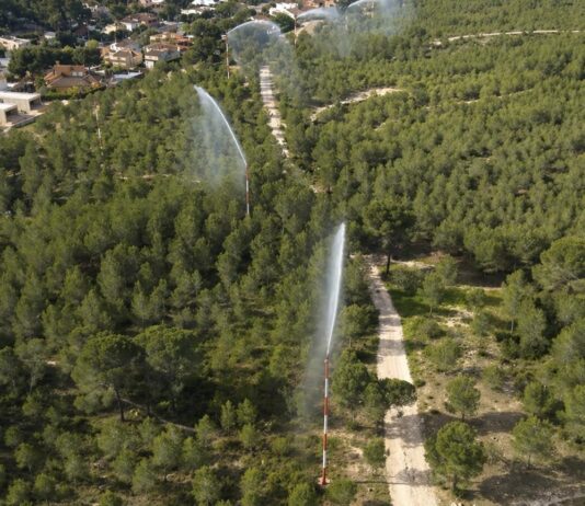 cañones de agua en la Vallesa