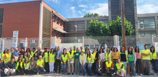 La comunitat educativa de l’IES L’Eliana se suma a la vaga indefinida de l’11 de maig en defensa de l’educació