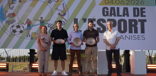 La XXIV Gala de l’Esport de Manises premia a Javier Oña, Pedro Martínez i al Club de Pilota Valenciana Manises La XXIV Gala de l’Esport de Manises premia a Javier Oña, Pedro Martínez i al Club de Pilota Valenciana Manises