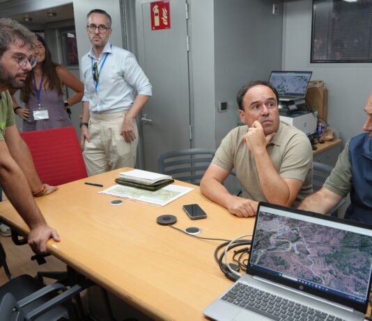 Pérez Llorca posa en valor el treball dels efectius i la col·laboració de les administracions i veïns davant l'incendi de Gátova