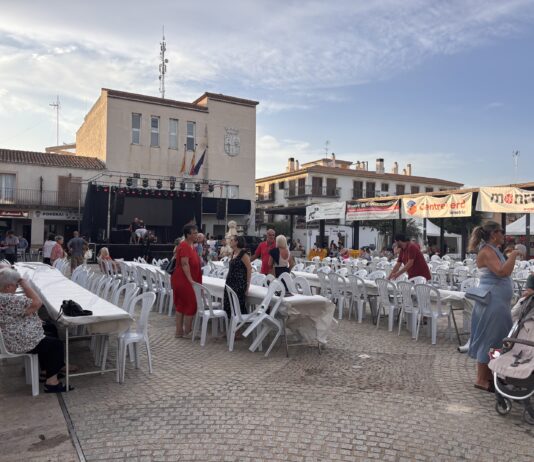 Sant Antoni de Benaixeve continua en festes amb jocs de taula, tradició i una gran nit de música