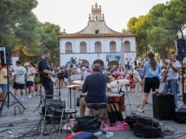 La Plaça de l’Ermita de Godella s’ompli de música amb el tardeo de Pollaztres